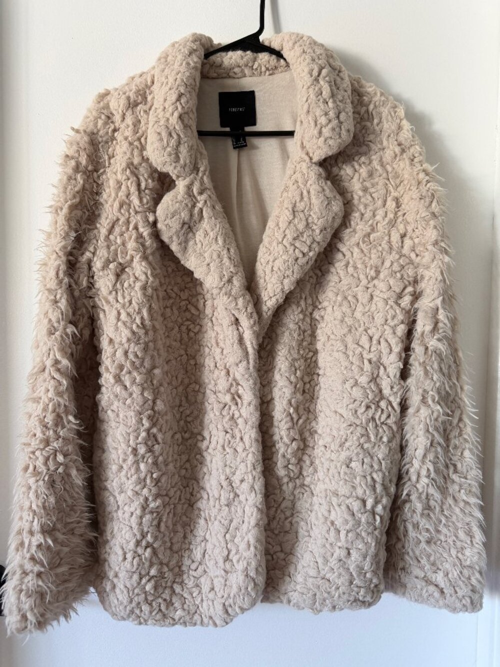 Forever 21 Beige Teddy Faux Fur Coat Women’s Medium